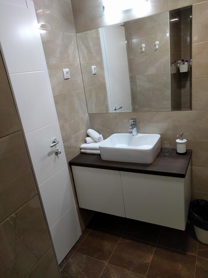 Simica Cose Apartment Vrdnik Bagian luar foto