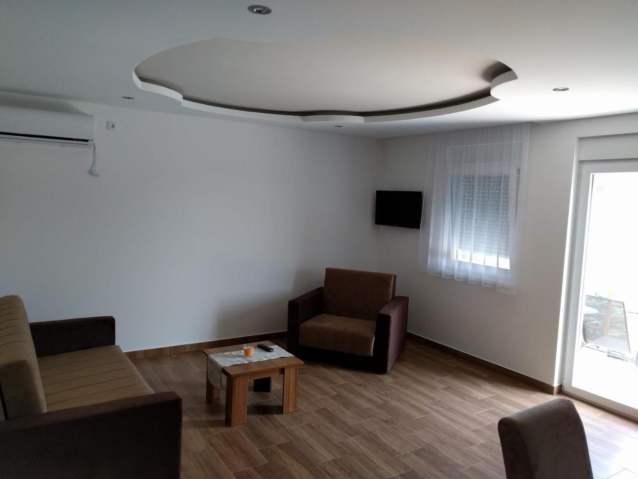 Simica Cose Apartment Vrdnik Bagian luar foto